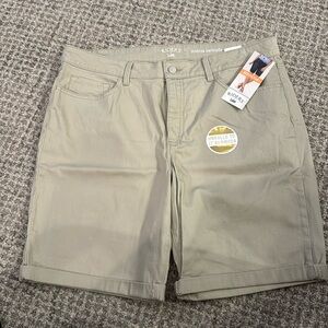 Riders by Lee, Bermuda shorts 16 medium, midrise